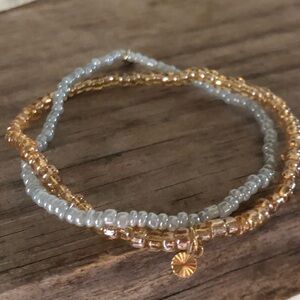 Dainty Twist Stretch Bracelet with Starburst Charms